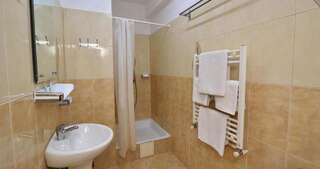 Отель Hotel Taco Бухарест Одноместный номер с ванной комнатой-3