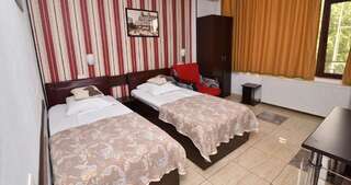 Отель Hotel Taco Бухарест Стандартный двухместный номер с 1 кроватью или 2 отдельными кроватями-29